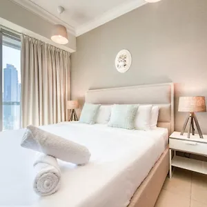 Prime Retreats - Downtown Dubai