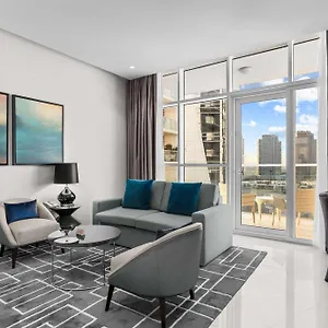 Отель Radisson Damac Hills, Дубай